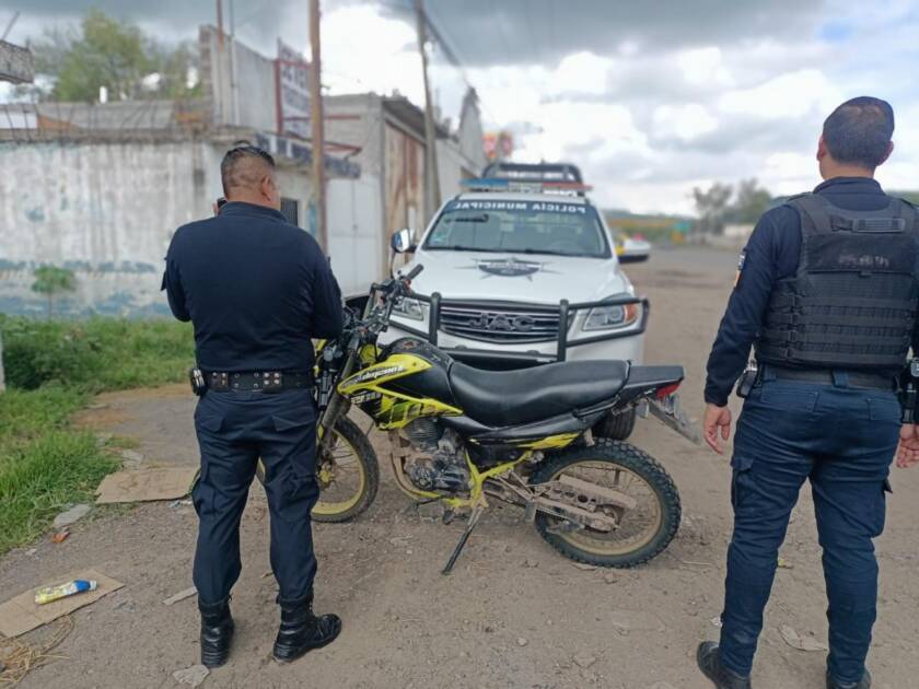 Policía de Tarímbaro asegura motocicleta robada