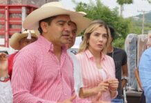 El nuevo PRD humano y solidario, entrega en Huetamo víveres a damnificados por Huracán John