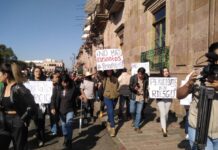 Periodistas exigen justicia ante el silencio del gobierno en el asesinato de Mauricio Solís