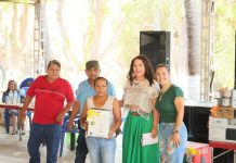 Reconoce Xóchitl Ruiz labor de recolectores de basura en Apatzingán, un ejemplo de compromiso con la comunidad