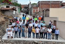 Inaugura Eric Gaona pavimentación de la calle Cristo Rey en el Barrio La Cruz