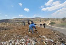 Se mantiene controlado incendio en el basurero de Morelos