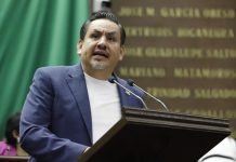 Conceden licencia por tiempo indefinido para separarse de su cargo como diputado local a Víctor Manríquez González