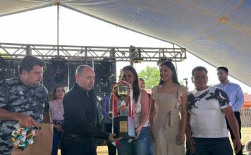 Eric Gaona celebra a los maestros de Tarímbaro con un emotivo festejo