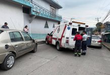 CHOCA PLATINA CONTRA UNA NISSAN, EL CONDUCTOR DEL COCHE RESULTÓ LESIONADO.